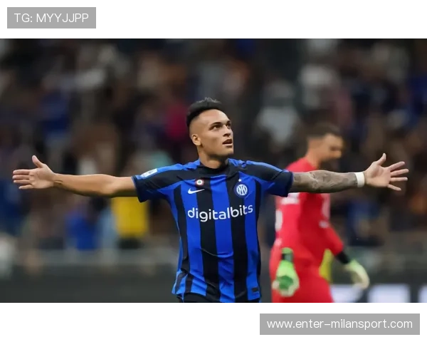 劳塔罗高位插上接应回敲,国际米兰打穿密集区域的战术解码 劳塔罗高位插上接应回敲,国际米兰打穿密集区域的战术解码